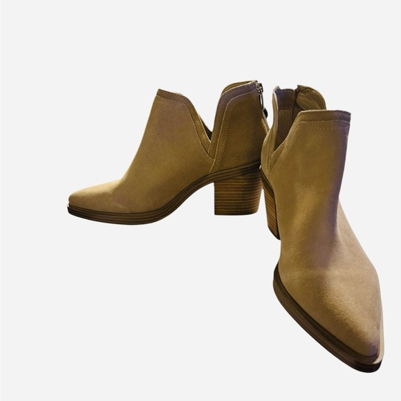 Vince Camuto Women's Reggie Tan Size 9.5 M Leather Ankle Boots  NWT - Picture 3 of 7